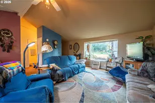 498 Klamath Ave SE, Bandon, OR 97411 - Photo 13
