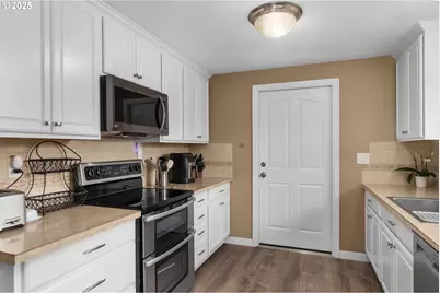 18955 SW Boucher Ct, Aloha, OR 97003 - Photo 11