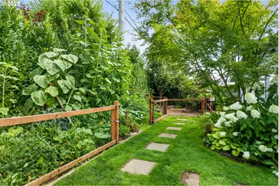 18955 SW Boucher Ct, Aloha, OR 97003 - Photo 33