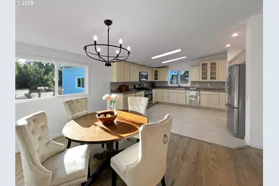 97040 Henderson, Brookings, OR 97415 - Photo 9