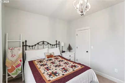 2400 NW 41st Ave, Camas, WA 98607 - Photo 23