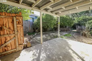 1582 NW Fairmount St, Roseburg, OR 97470 - Photo 27