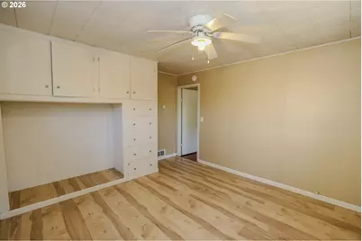 1582 NW Fairmount St, Roseburg, OR 97470 - Photo 23