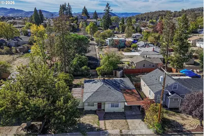 1582 NW Fairmount St, Roseburg, OR 97470 - Photo 43