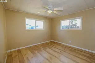 1582 NW Fairmount St, Roseburg, OR 97470 - Photo 21