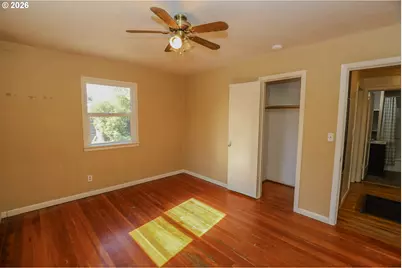 1582 NW Fairmount St, Roseburg, OR 97470 - Photo 25