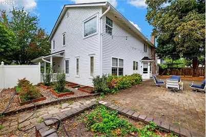 2258 NE Jamie Dr, Hillsboro, OR 97124 - Photo 39