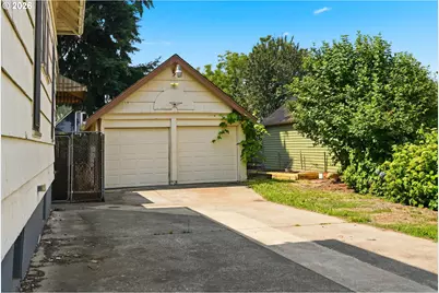 309 SE 47th Ave, Portland, OR 97215 - Photo 39