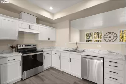 13193 SW Raptor Pl, Tigard, OR 97223 - Photo 3