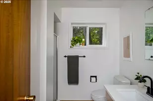 6505 SE Thorburn St, Portland, OR 97215 - Photo 31