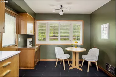 6505 SE Thorburn St, Portland, OR 97215 - Photo 17