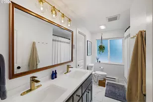 4680 W Hillside Dr, Eugene, OR 97405 - Photo 21