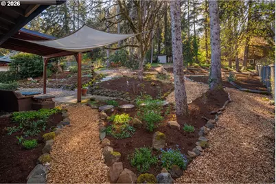 4680 W Hillside Dr, Eugene, OR 97405 - Photo 27