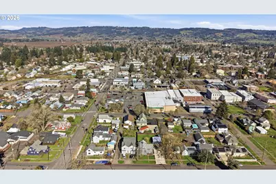 114 E 2nd St, Newberg, OR 97132 - Photo 41