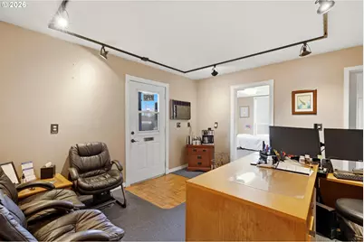 114 E 2nd St, Newberg, OR 97132 - Photo 11