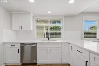 6206 NW Cherry St, Vancouver, WA 98663 - Photo 11