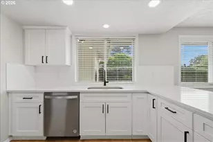 6206 NW Cherry St, Vancouver, WA 98663 - Photo 11