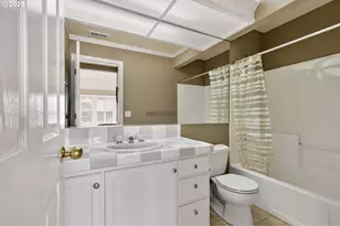 15490 NW Tee Ct, Portland, OR 97229 - Photo 27