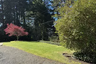 63433 Sea Spray Dr, Coos Bay, OR 97420 - Photo 3