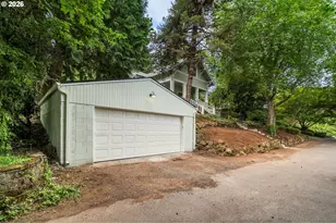 2824 SW Illinois St, Portland, OR 97239 - Photo 5