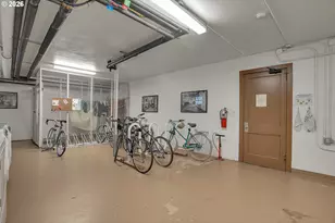 709 SW 16th Ave, Portland, OR 97205 - Photo 35