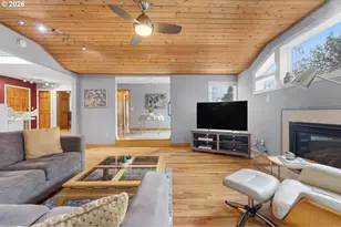 2612 SW Moss St, Portland, OR 97219 - Photo 7