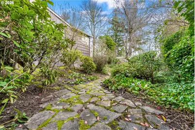 2612 SW Moss St, Portland, OR 97219 - Photo 45