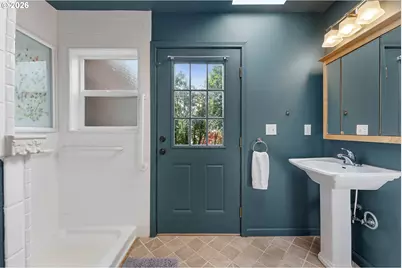 2612 SW Moss St, Portland, OR 97219 - Photo 27