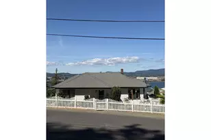 417 W E St, Rainier, OR 97048 - Photo 1