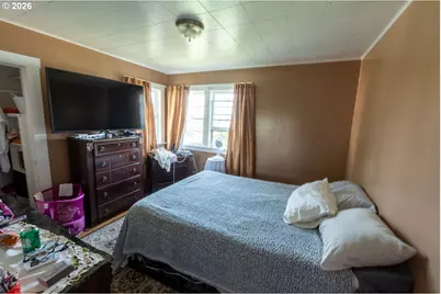 417 W E St, Rainier, OR 97048 - Photo 15
