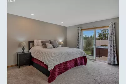 1019 SE 27th St, Troutdale, OR 97060 - Photo 21