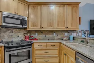 1019 SE 27th St, Troutdale, OR 97060 - Photo 17