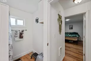 1900 Monroe St, North Bend, OR 97459 - Photo 23