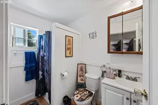 1900 Monroe St, North Bend, OR 97459 - Photo 5