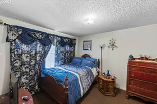 1900 Monroe St, North Bend, OR 97459 - Photo 17