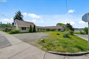 1900 Monroe St, North Bend, OR 97459 - Photo 3