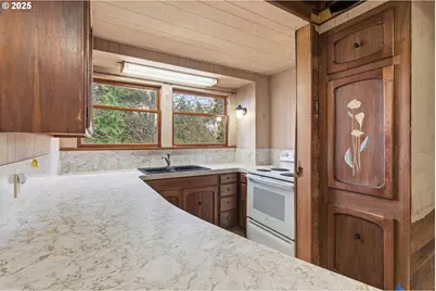 93270 Knappa Platt Rd, Astoria, OR 97103 - Photo 9