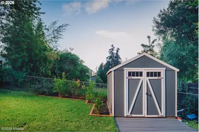 4611 SW Vacuna St, Portland, OR 97219 - Photo 23