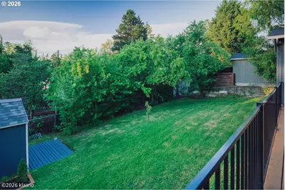 4611 SW Vacuna St, Portland, OR 97219 - Photo 21