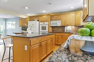 14414 NE Alton St, Portland, OR 97230 - Photo 15