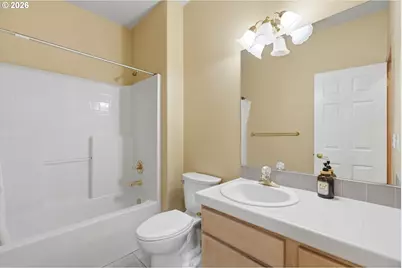 2022 NE Blue Heron Dr, Portland, OR 97211 - Photo 25