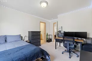 2022 NE Blue Heron Dr, Portland, OR 97211 - Photo 23