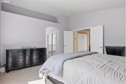 2022 NE Blue Heron Dr, Portland, OR 97211 - Photo 17