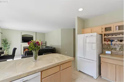 2022 NE Blue Heron Dr, Portland, OR 97211 - Photo 13