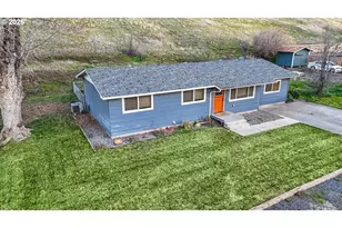 70981 SW Douglas Dr, Pendleton, OR 97801 - Photo 3