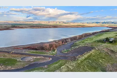 70981 SW Douglas Dr, Pendleton, OR 97801 - Photo 5