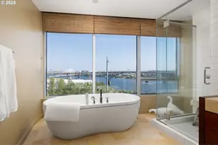 836 S Curry St, Portland, OR 97239 - Photo 29