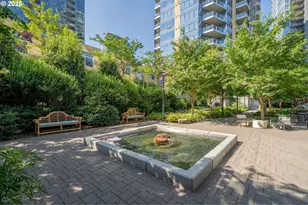 836 S Curry St, Portland, OR 97239 - Photo 35