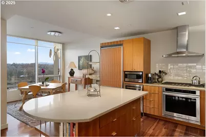 836 S Curry St #900, Portland, OR 97239 - Photo 13