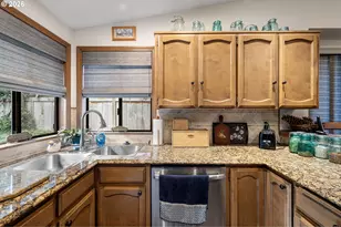 1143 Cayuse Cir SE, Salem, OR 97306 - Photo 25
